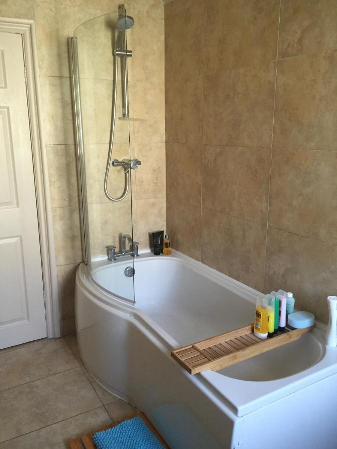 The Mews - Less Than 1Km To City Centre - Stadium - Castle - 10 Min Walk Cardiff Extérieur photo