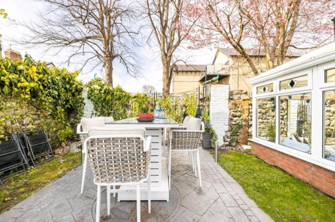 The Mews - Less Than 1Km To City Centre - Stadium - Castle - 10 Min Walk Cardiff Extérieur photo